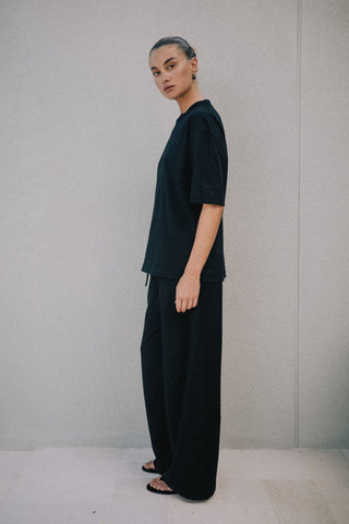 Ella Boyfriend Tee - Black