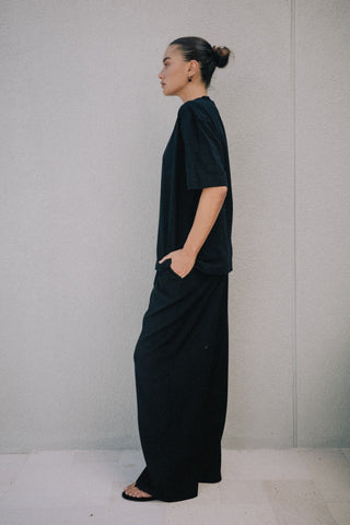 Ella Boyfriend Tee - Black