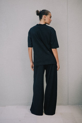 Ella Boyfriend Tee - Black