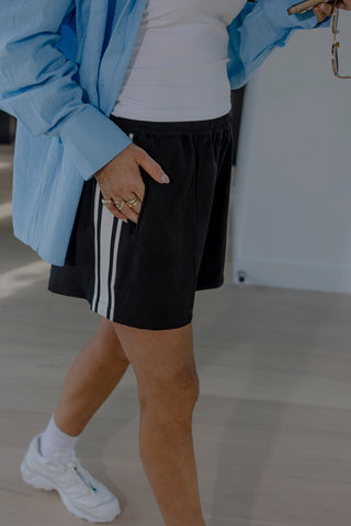 Robbie Striped Short - Black / White
