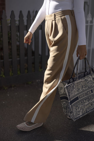 Addison Trouser - Camel/White